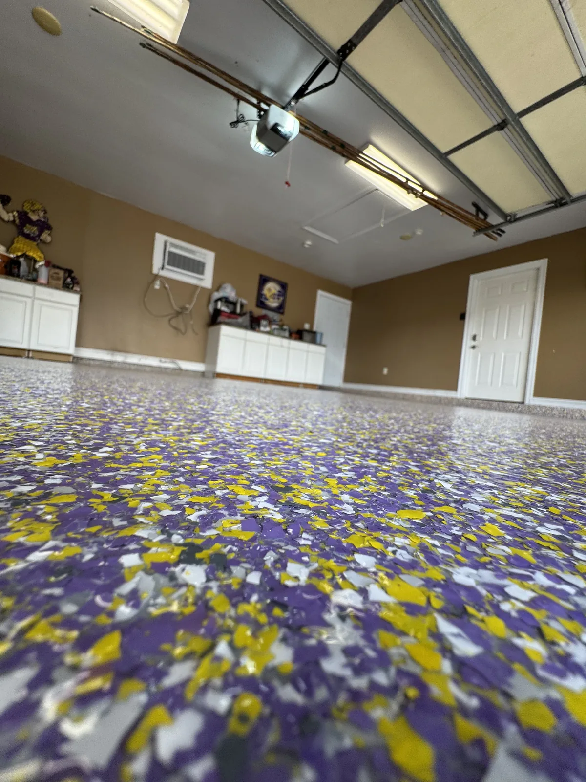 Custom flake garage floor